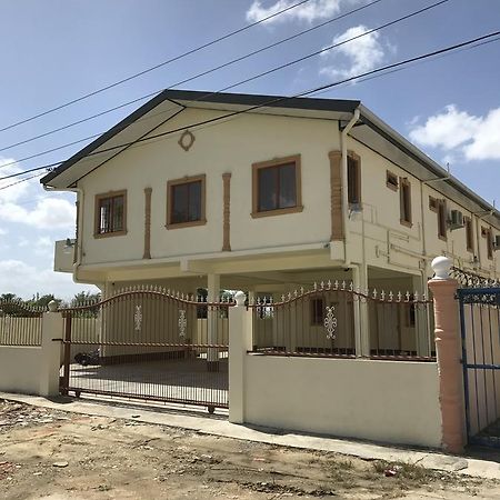 Studio 27 Inn Piarco Εξωτερικό φωτογραφία